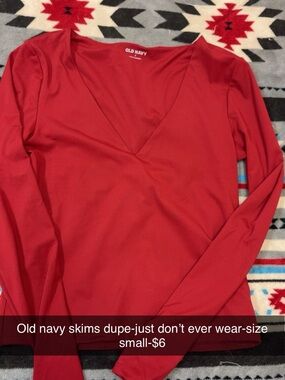 Old Navy Red V-Neck Long Sleeve Tee